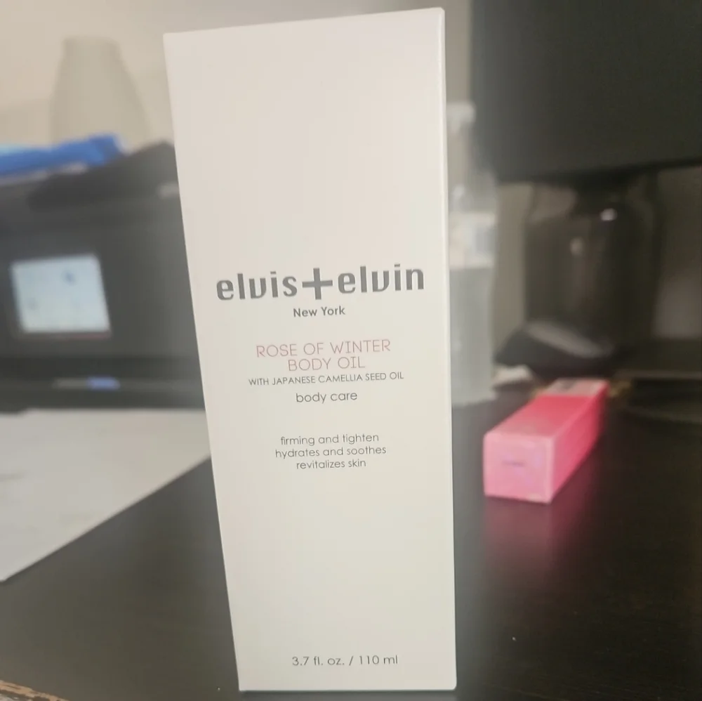 Rose‎ of Winter Body Oil - White